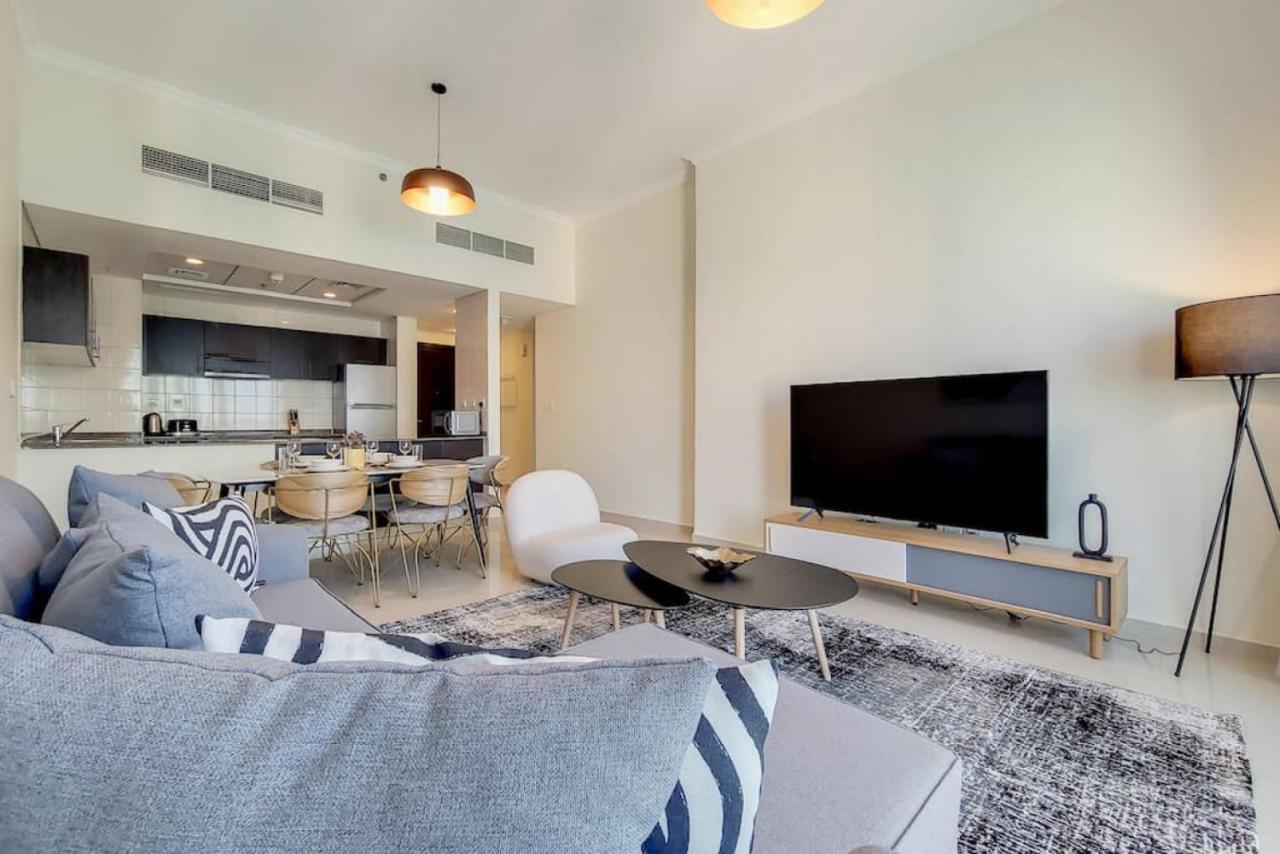 Apartment Bay Central, Tower - Tranquil Two Bedroom
